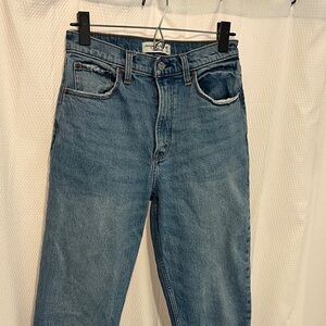 Abercrombie & Fitch 80s Mom Jeans